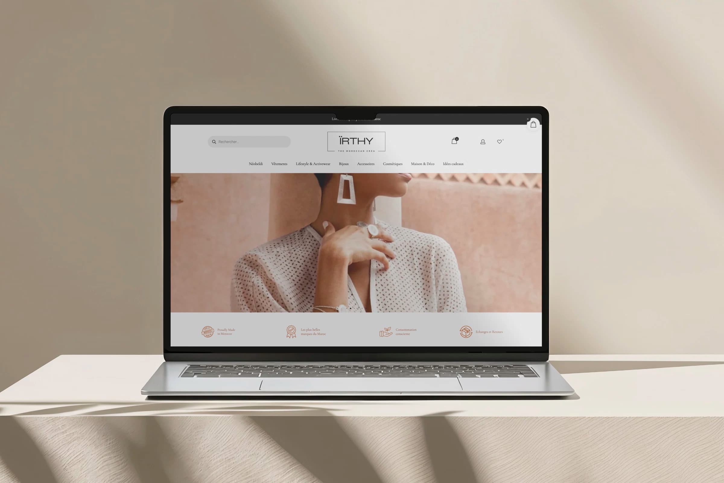 ÏRTHY: site affiché sur un ordinateur portable